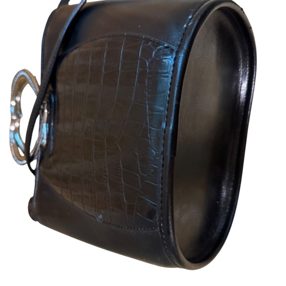 LOVE THIS LOOKS-LIKE mini Bucket Bag w Heart Handle and Charm, zipper top, - Picture 5 of 11